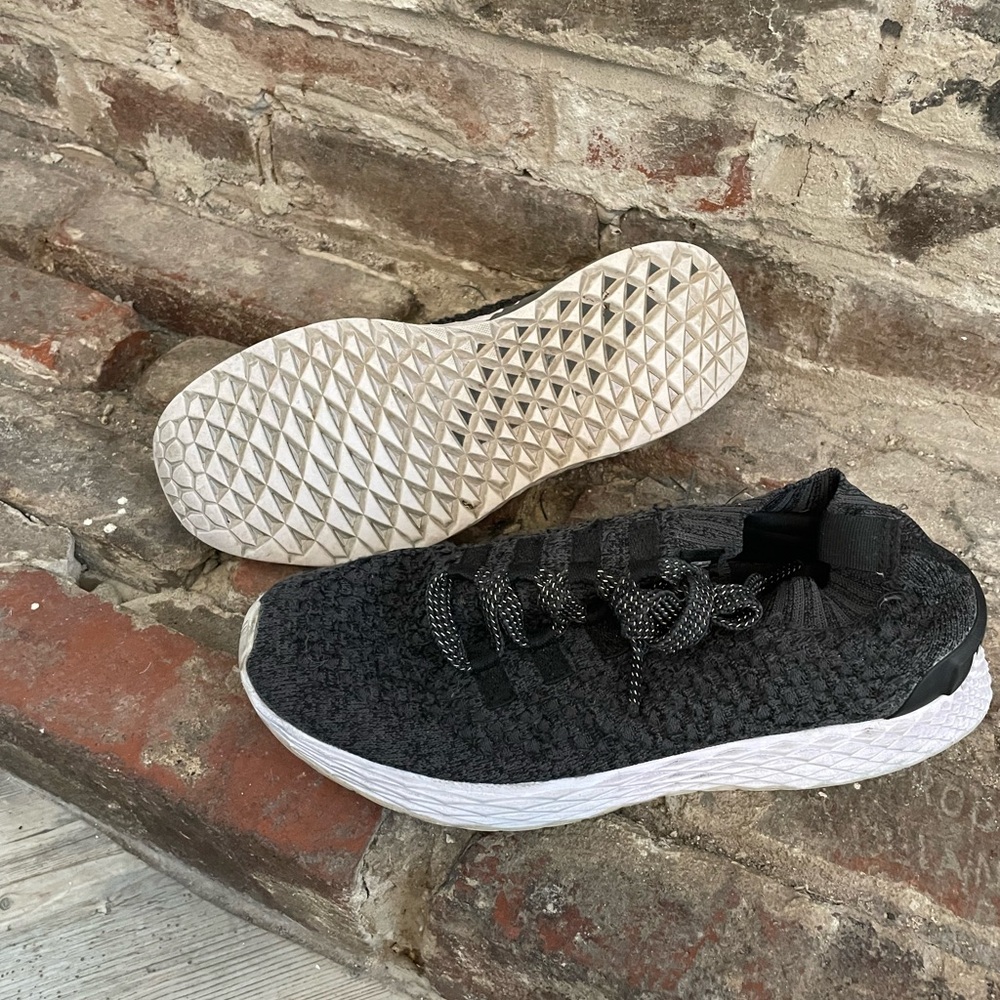 NOBULL WOMENS 8.5 All day knit running sneaker